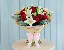 Букет цветов из:  Лилии и Розы в поселок Карьероуправления