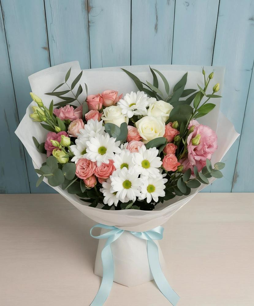Букет цветов из: Розы, Лизиантусы и Хризантемы в поселок Карьероуправления