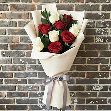 Букет цветов из:  Розы в поселок Карьероуправления