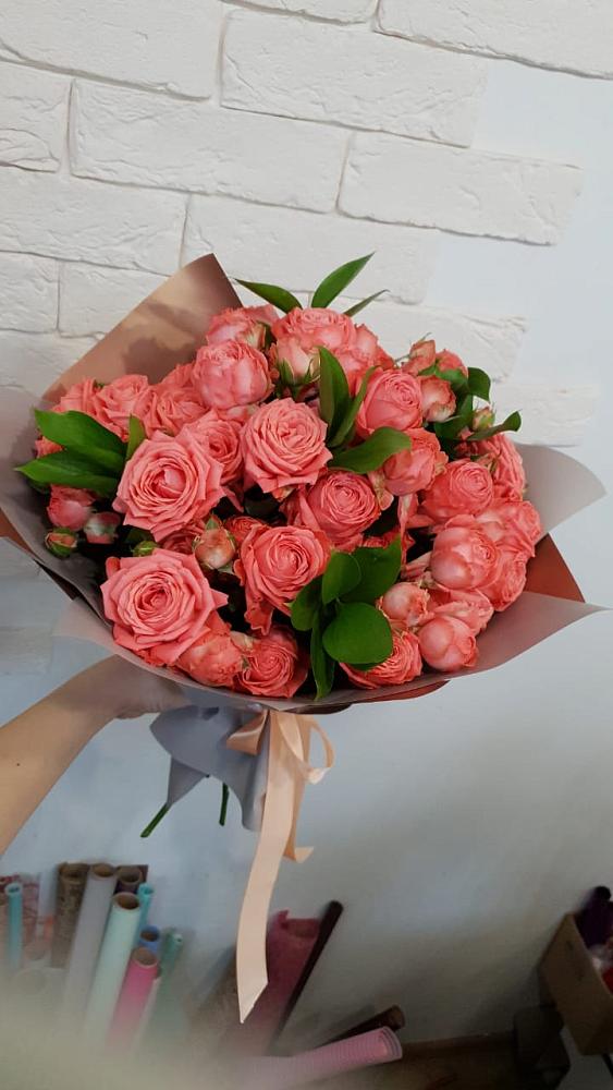 Букет цветов из: Розы в поселок Карьероуправления