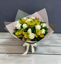 Букет цветов из:  Орхидеи и Розы в поселок Карьероуправления