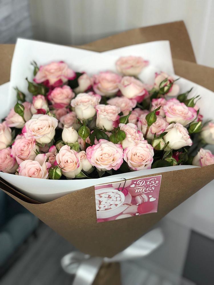 Букет цветов из: Розы в поселок Карьероуправления