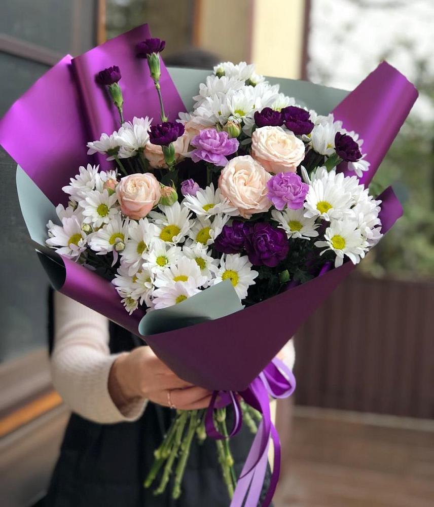 Букет цветов из: Хризантемы, Гвоздики и Розы в поселок Карьероуправления