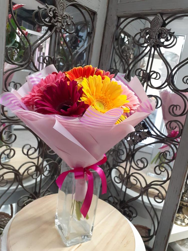 Букет цветов из: Герберы в поселок Карьероуправления