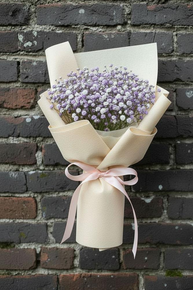 Букет цветов из: Гипсофила в поселок Карьероуправления