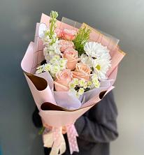 Букет цветов из:  Хризантемы и Розы в поселок Карьероуправления