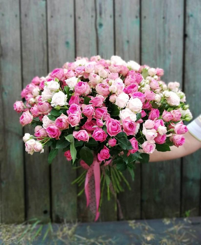 Букет Розовые кустовые розы Натали и Лав Лидия в поселок Карьероуправления