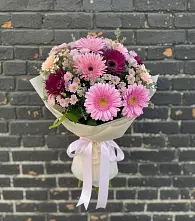 Букет цветов из:  Герберы и Хризантемы в поселок Карьероуправления
