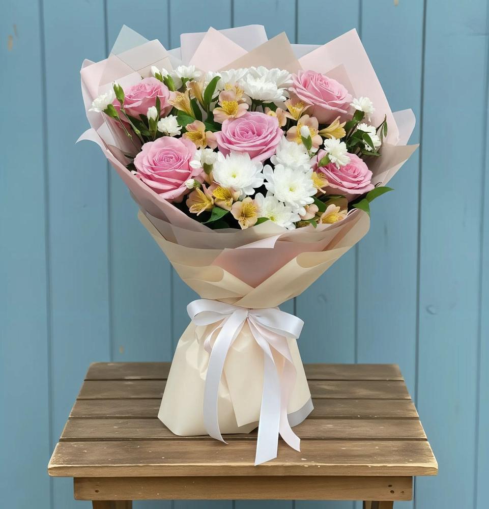 Букет цветов из: Гвоздики, Орхидеи и Розы в поселок Карьероуправления