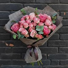 Букет цветов из:  Розы в поселок Карьероуправления