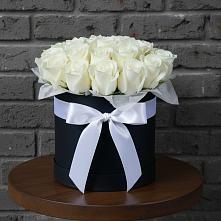 Цветочная композиция из Розы в шляпной коробке в поселок Карьероуправления